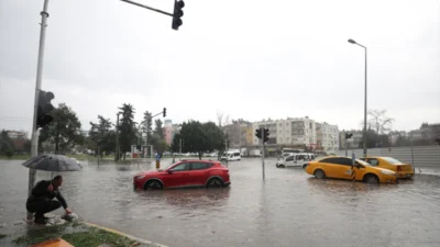 Meteoroloji Genel Müdürlüğü (MGM), Alanya, Gazipaşa ve Manavgat çevrelerinde bugün